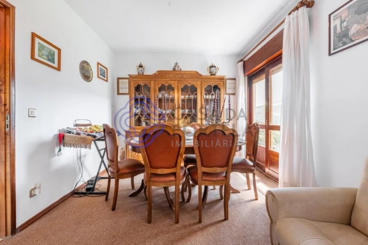 Moradia T3 para Venda em Vilar de Ferreiros Foto 14