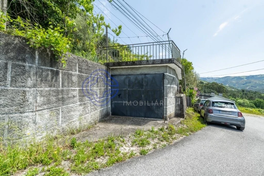 Moradia T3 para Venda em Vilar de Ferreiros Foto 6