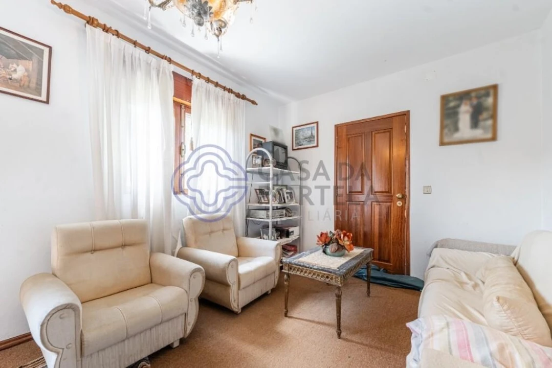 Moradia T3 para Venda em Vilar de Ferreiros Foto 13
