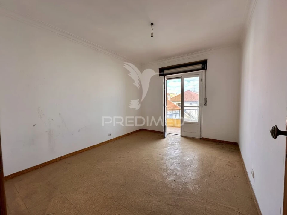 Prédio para Venda em Póvoa de Santa Iria e Forte da Casa Foto 12