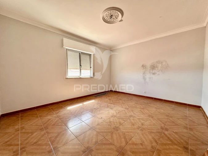 Prédio para Venda em Póvoa de Santa Iria e Forte da Casa Foto 6