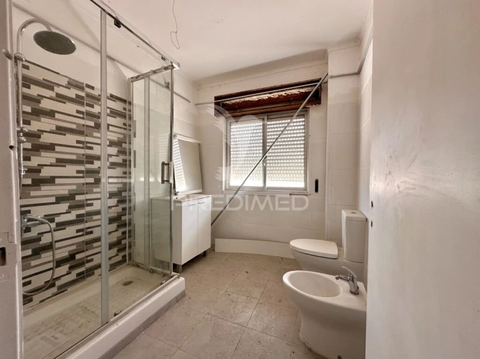 Prédio para Venda em Póvoa de Santa Iria e Forte da Casa Foto 9