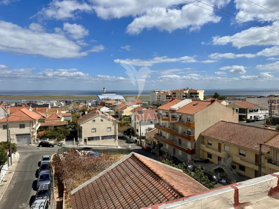 Prédio para Venda em Póvoa de Santa Iria e Forte da Casa Foto 2