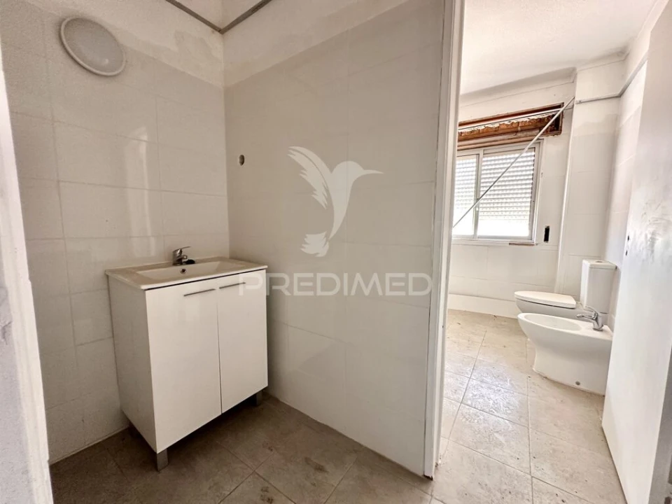 Prédio para Venda em Póvoa de Santa Iria e Forte da Casa Foto 10