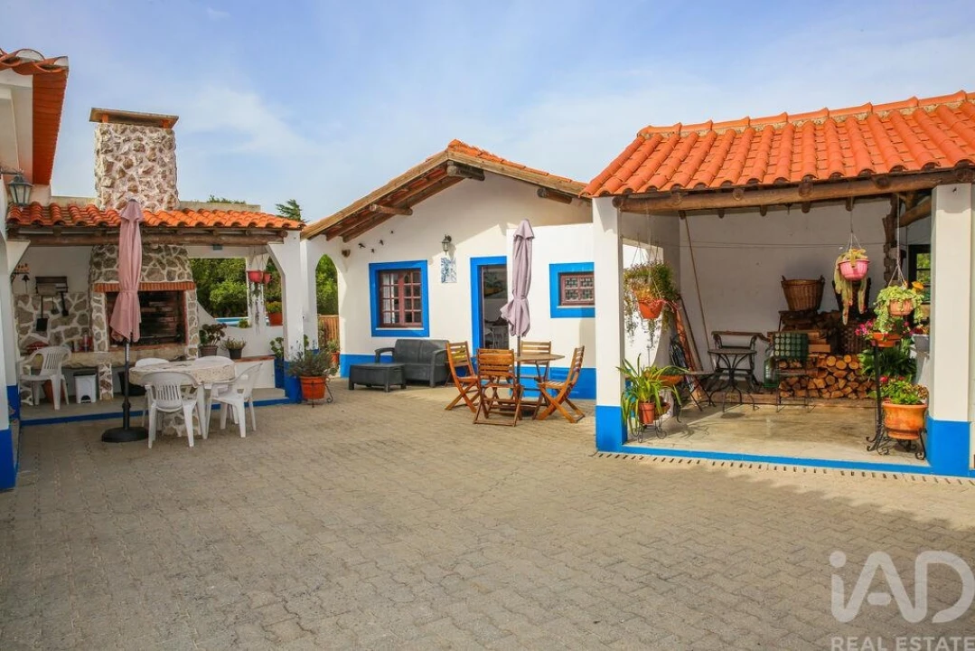 Moradia T4 para Venda em Reguengo Grande Foto 9