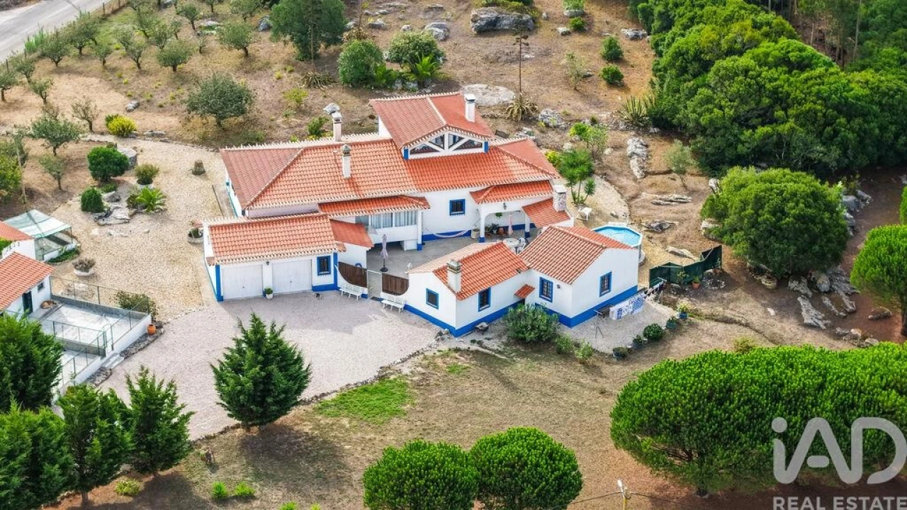 Moradia T4 para Venda em Reguengo Grande Foto 4