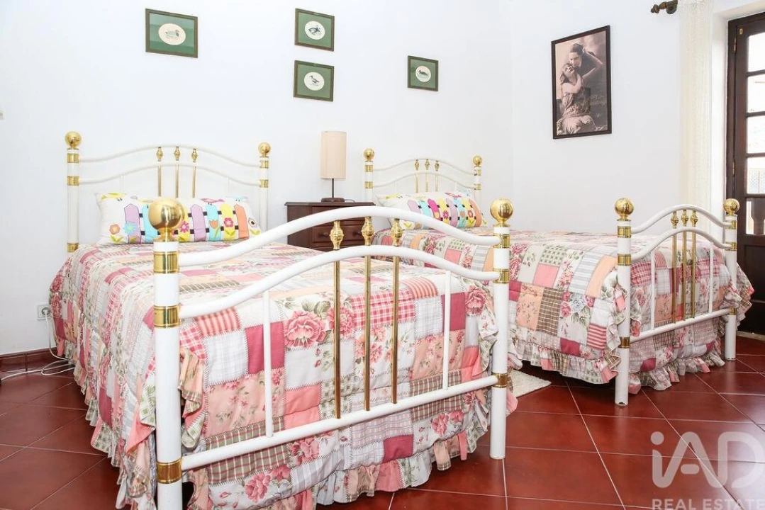 Moradia T4 para Venda em Reguengo Grande Foto 16