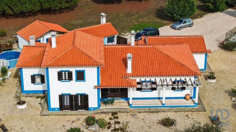 Moradia T4 para Venda em Reguengo Grande Foto 2