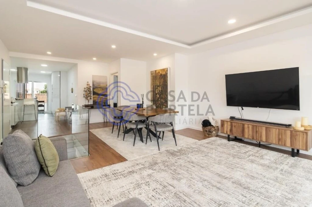 Apartamento T3 para Venda em Seixal, Arrentela e Aldeia de Paio Pires Foto 4