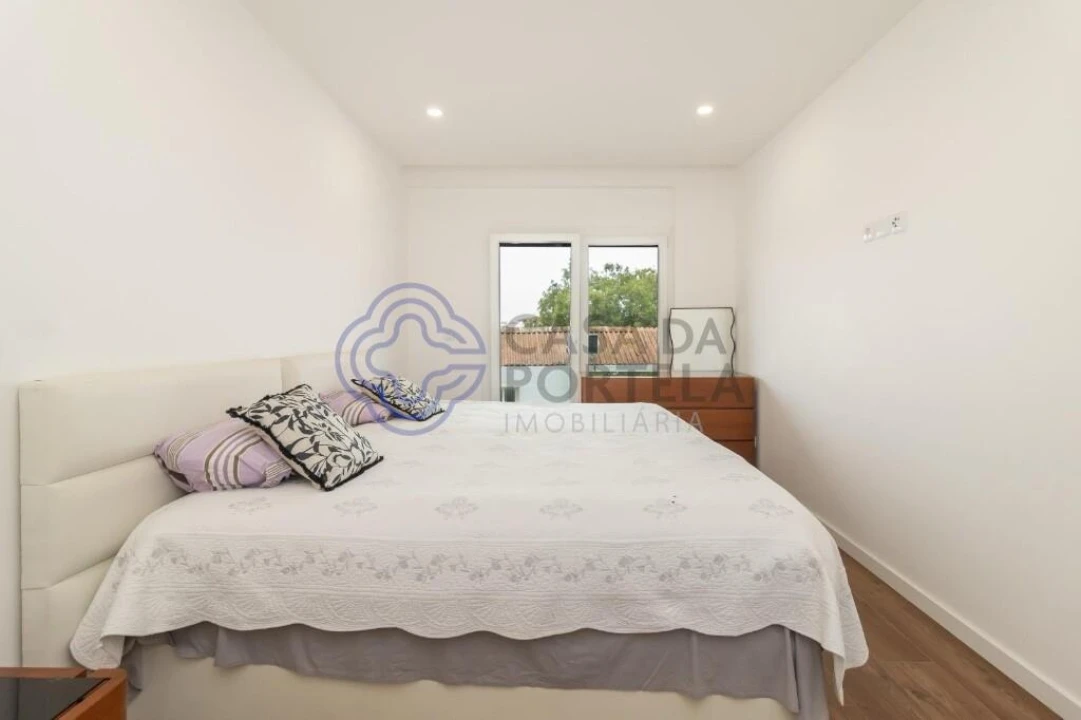 Apartamento T3 para Venda em Seixal, Arrentela e Aldeia de Paio Pires Foto 14