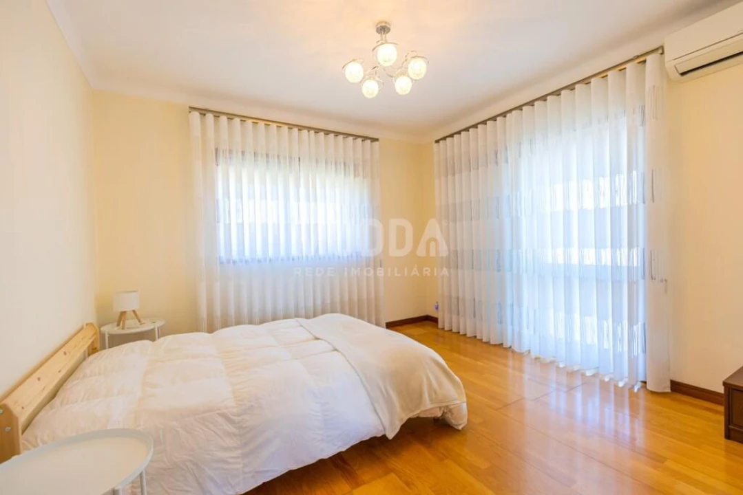 Moradia T5 para Venda em São Martinho da Gandara Foto 12