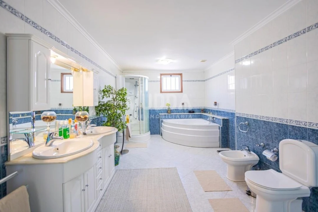 Moradia T5 para Venda em São Martinho da Gandara Foto 33