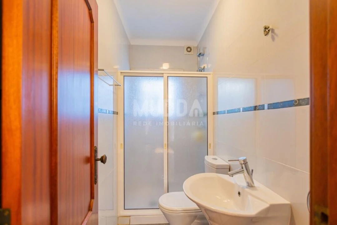 Moradia T5 para Venda em São Martinho da Gandara Foto 20