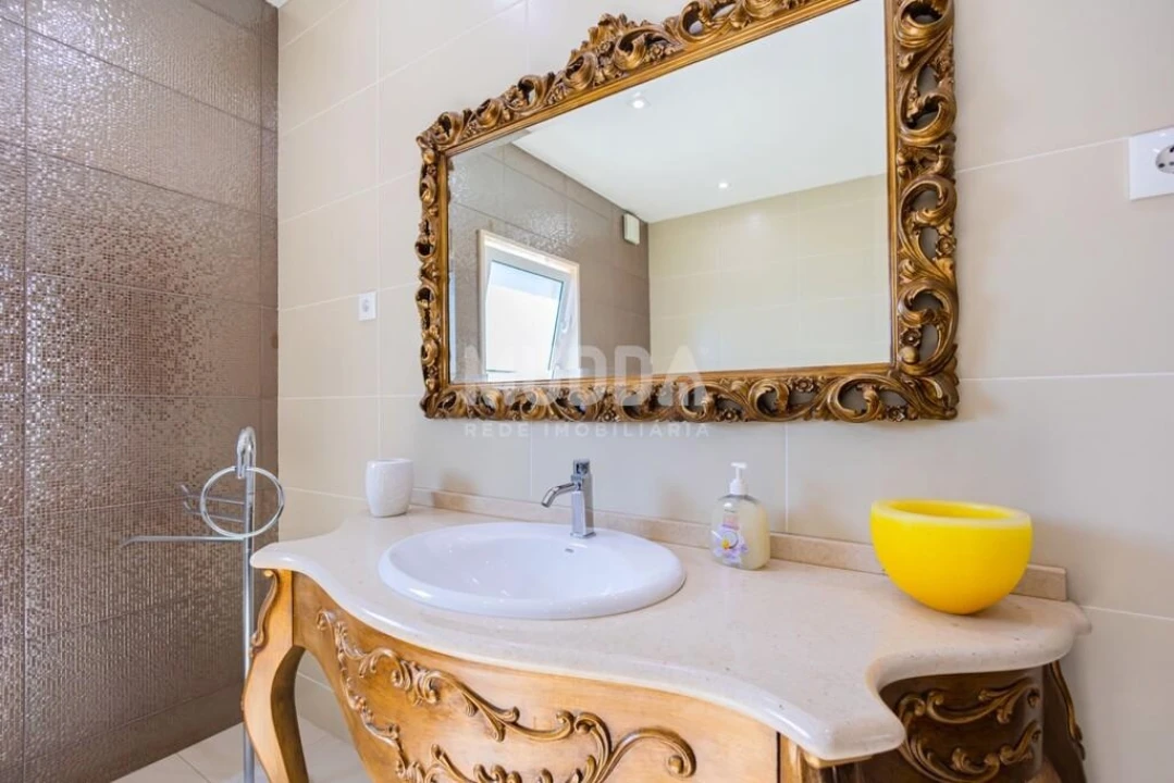 Moradia T5 para Venda em São Martinho da Gandara Foto 47