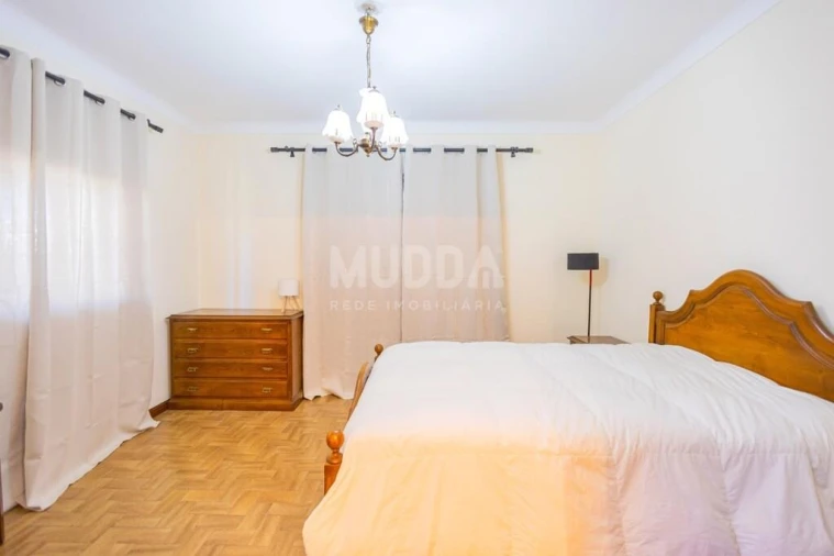 Moradia T5 para Venda em São Martinho da Gandara Foto 18