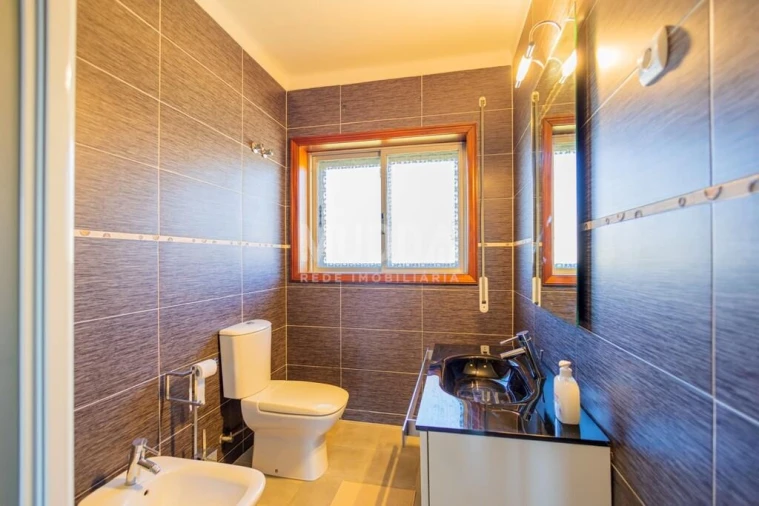 Moradia T5 para Venda em São Martinho da Gandara Foto 8