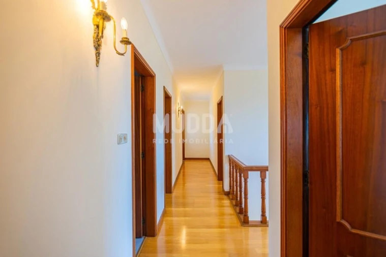 Moradia T5 para Venda em São Martinho da Gandara Foto 10