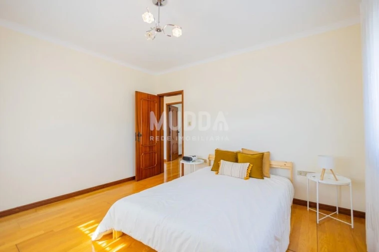 Moradia T5 para Venda em São Martinho da Gandara Foto 15