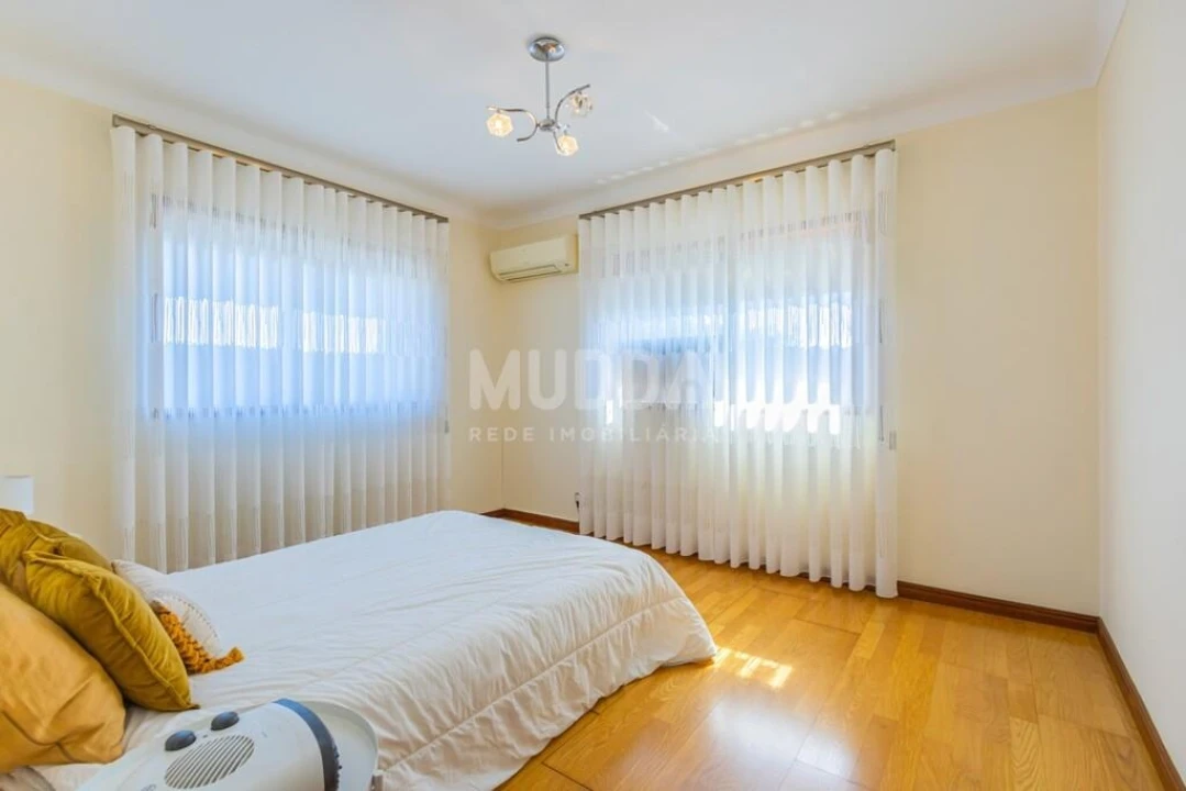 Moradia T5 para Venda em São Martinho da Gandara Foto 14