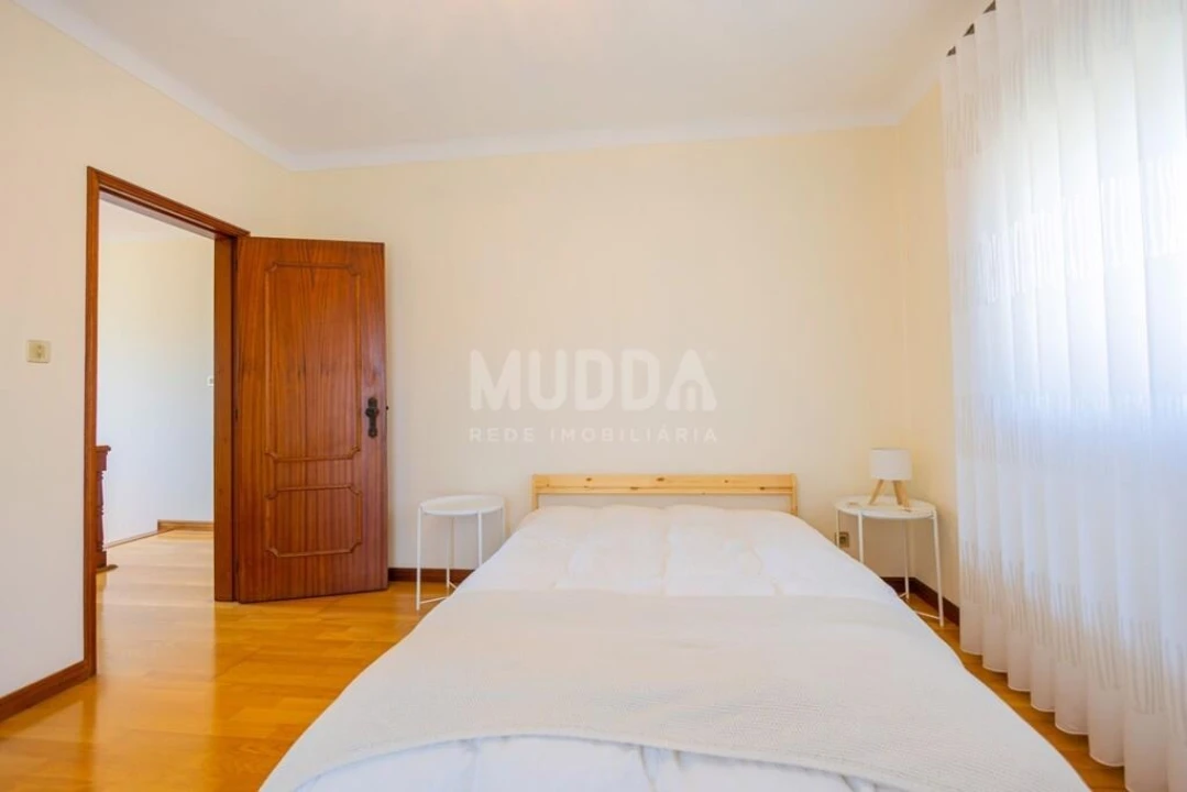 Moradia T5 para Venda em São Martinho da Gandara Foto 13