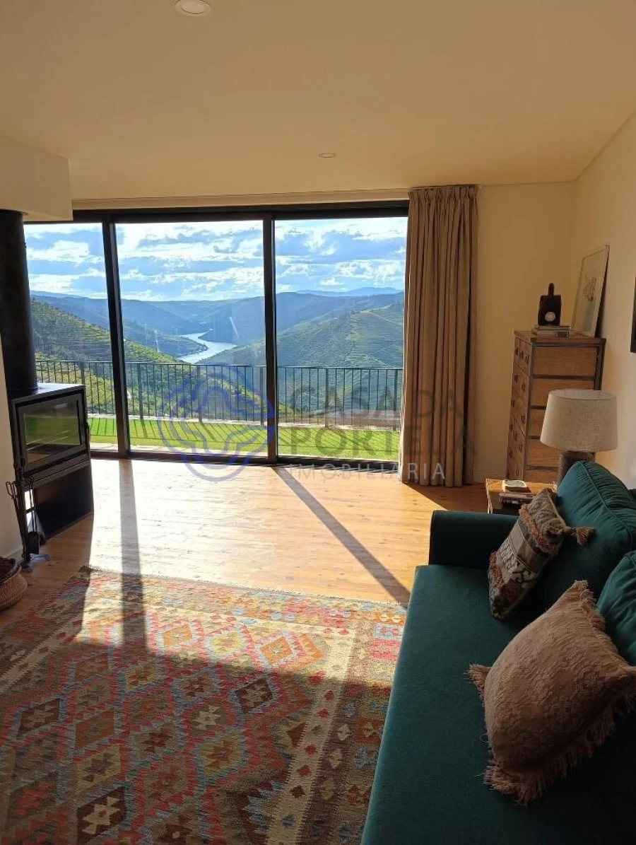 Quinta T3 para Venda em Valença do Douro Foto 6