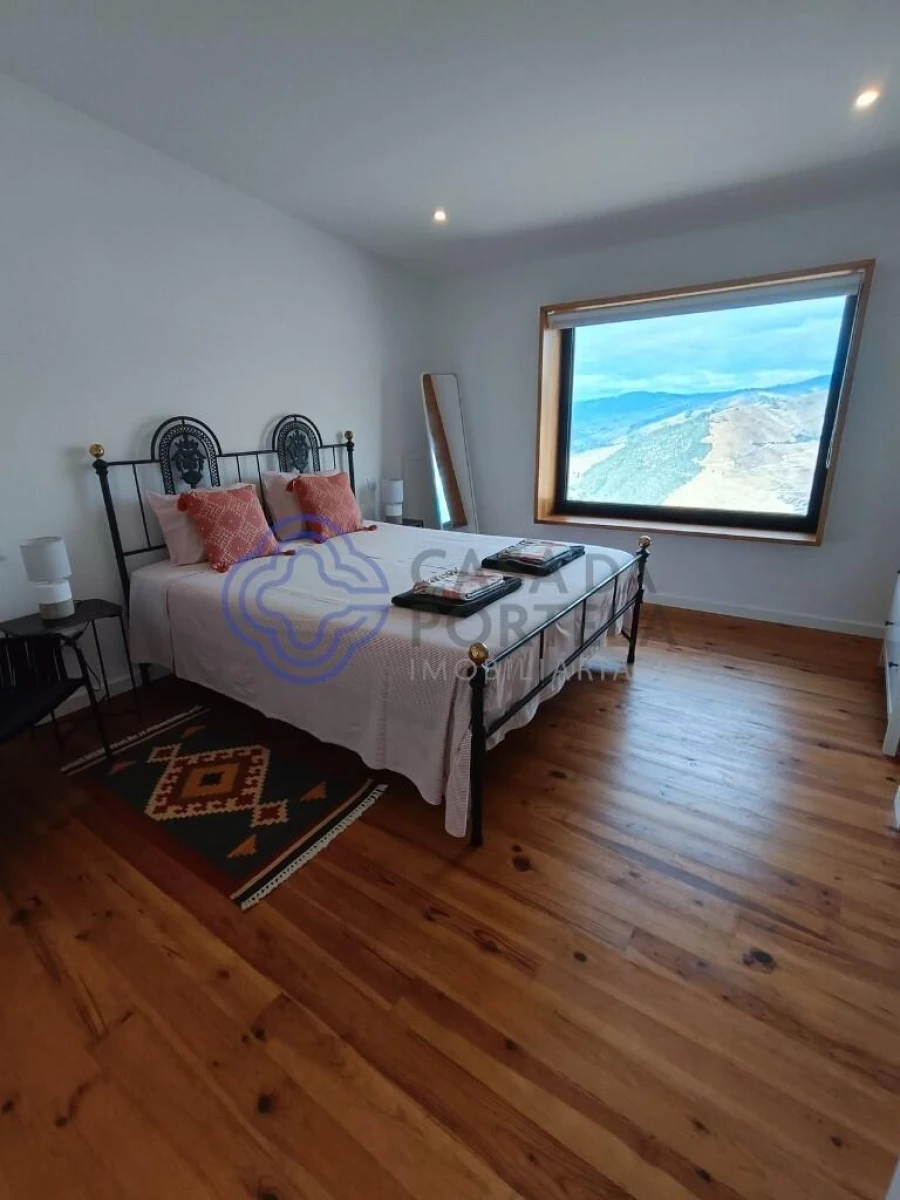 Quinta T3 para Venda em Valença do Douro Foto 13