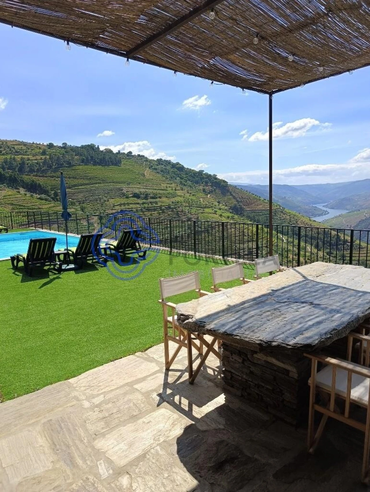 Quinta T3 para Venda em Valença do Douro Foto 3