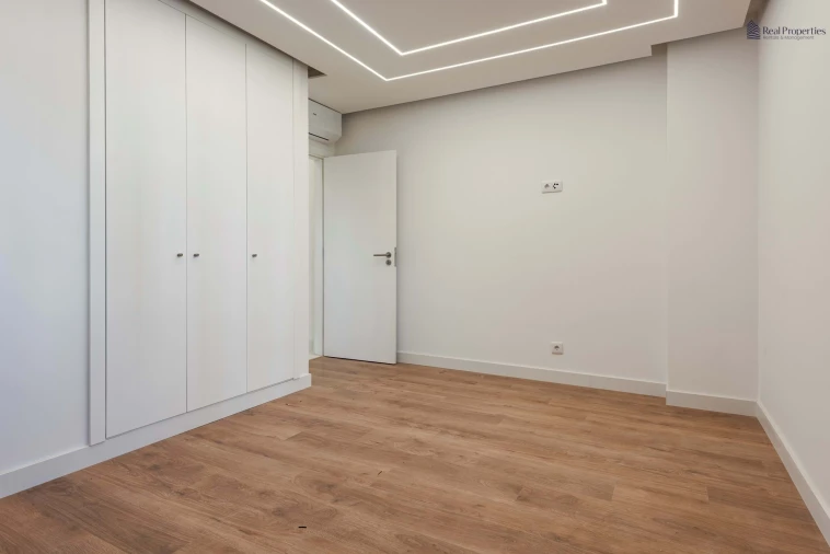 Apartamento T2 para Venda em Quarteira Foto 7