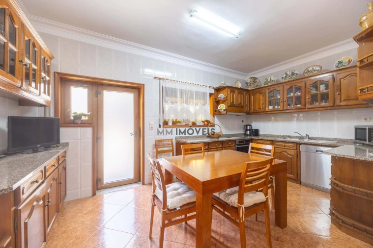 Moradia T5 para Venda em Rio Tinto Foto 10