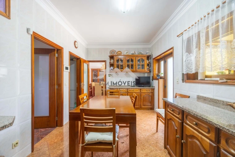 Moradia T5 para Venda em Rio Tinto Foto 11