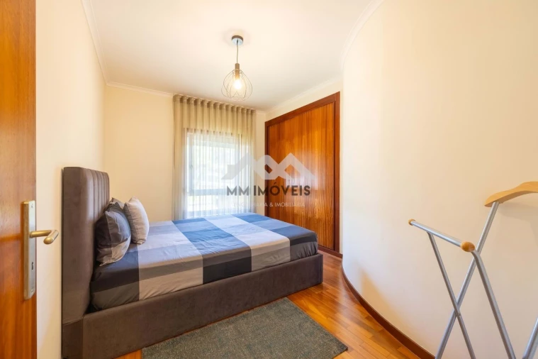 Apartamento T1 para Venda em Santa Marinha Foto 6