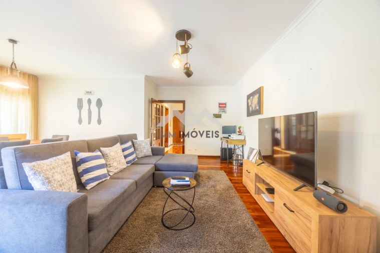 Apartamento T1 para Venda em Santa Marinha Foto 2