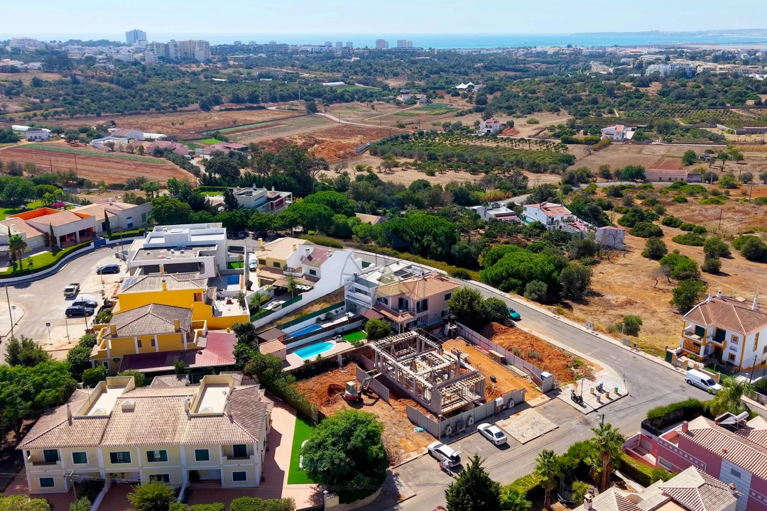 Moradia T4 para Venda em Alvor Foto 28