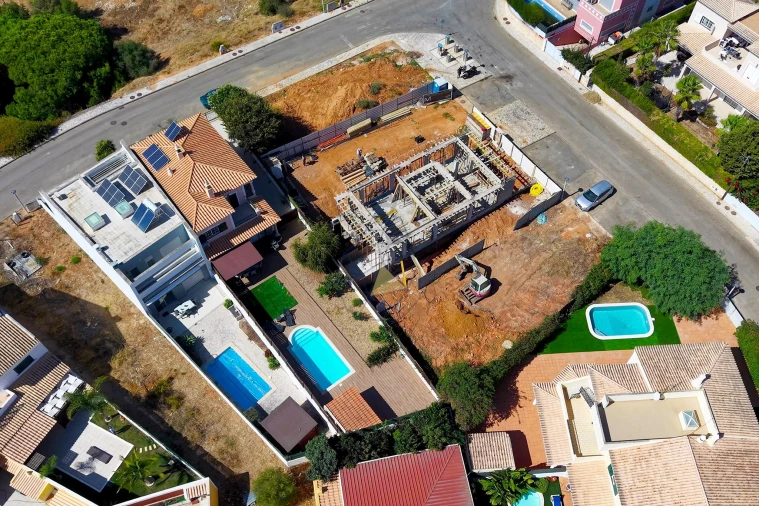 Moradia T4 para Venda em Alvor Foto 22