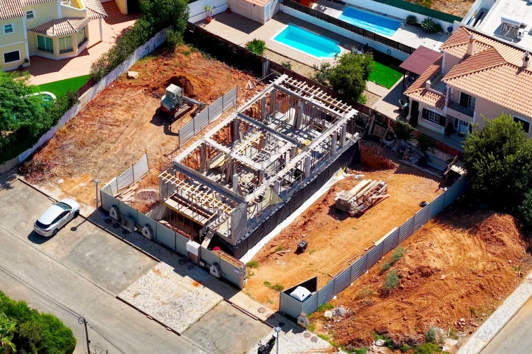 Moradia T4 para Venda em Alvor Foto 7