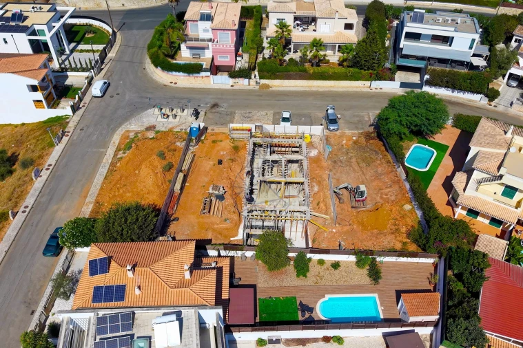 Moradia T4 para Venda em Alvor Foto 24