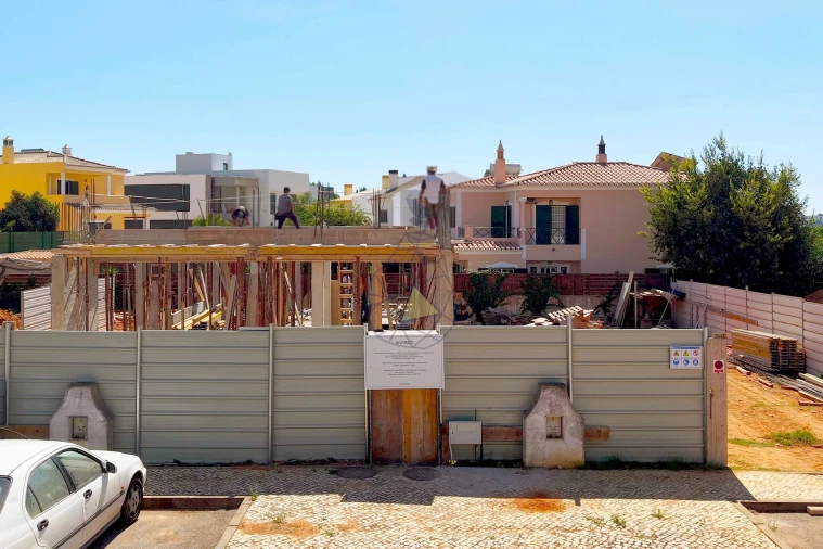 Moradia T4 para Venda em Alvor Foto 5