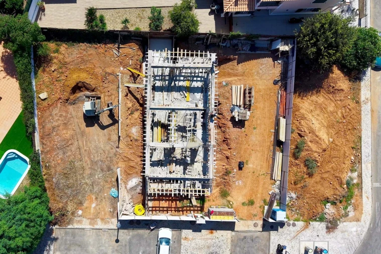 Moradia T4 para Venda em Alvor Foto 6