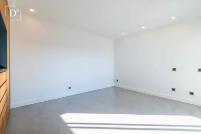 Moradia T5 para Venda em Loule (São Clemente)