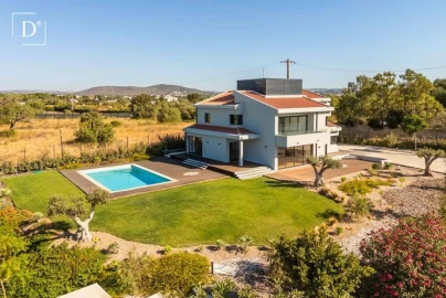 Moradia T5 para Venda em Loule (São Clemente)