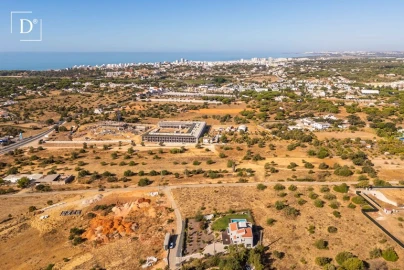 Moradia T5 para Venda em Loule (São Clemente)