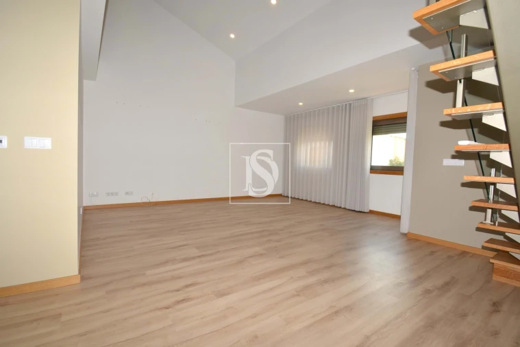 Apartamento T3 para Venda em Sé, Santa Maria e Meixedo Foto 7