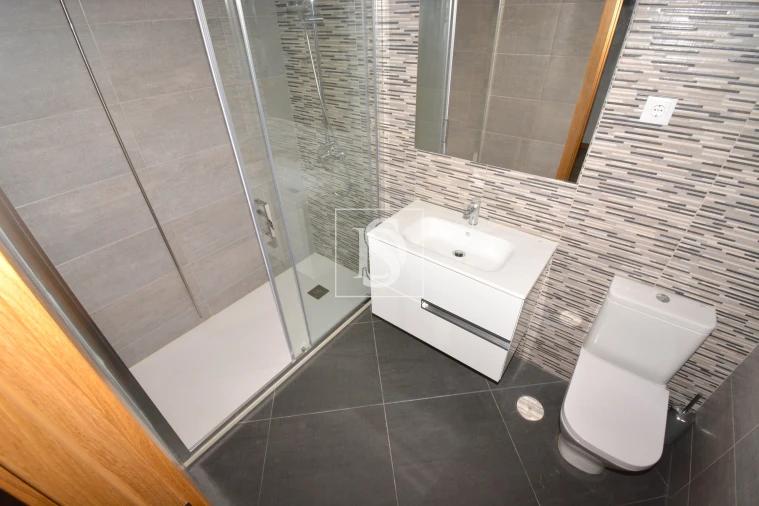 Apartamento T3 para Venda em Sé, Santa Maria e Meixedo Foto 12