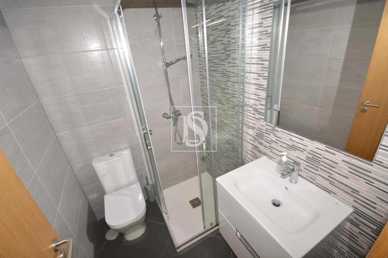 Apartamento T3 para Venda em Sé, Santa Maria e Meixedo Foto 5