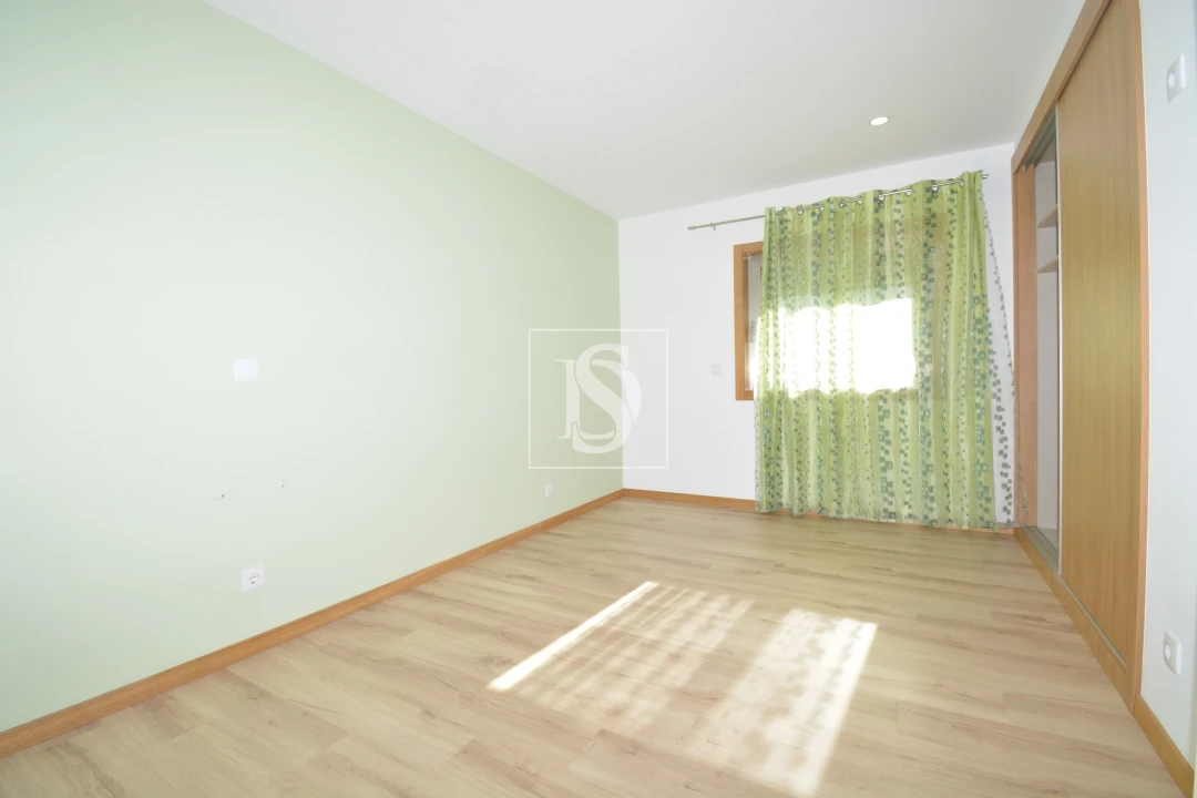 Apartamento T3 para Venda em Sé, Santa Maria e Meixedo Foto 11