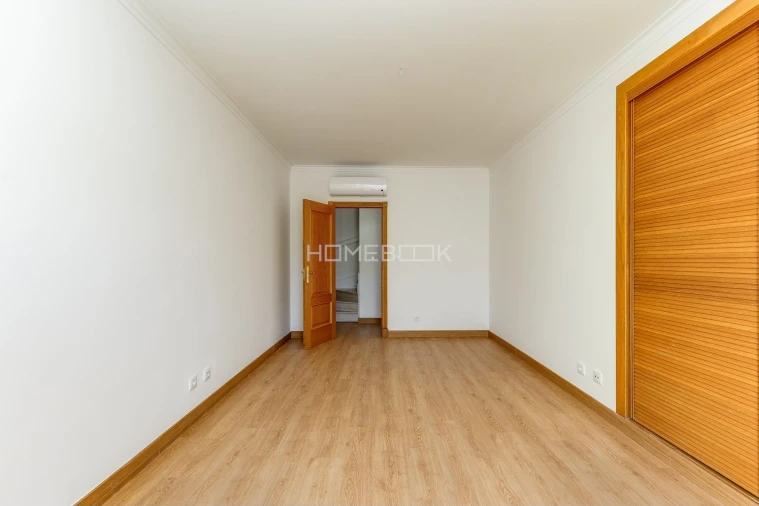 Apartamento T3 para Venda em Cascais e Estoril Foto 27
