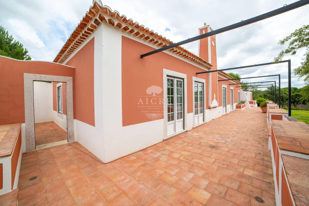 Moradia T5 para Venda em Santo Estêvão Foto 16