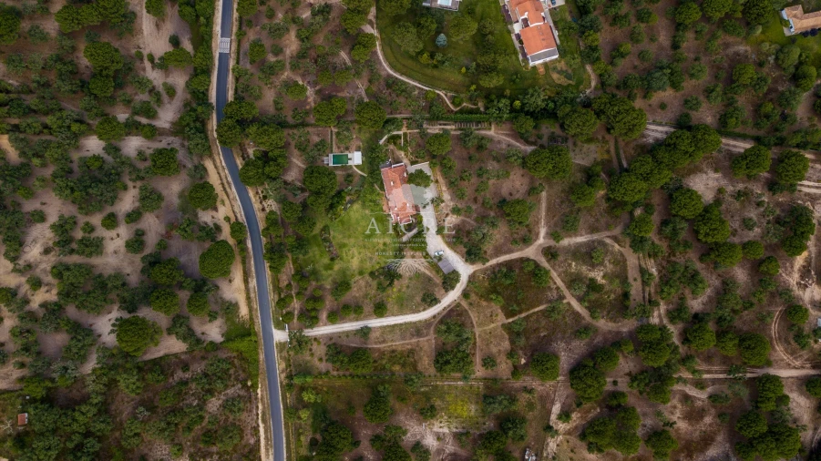 Moradia T5 para Venda em Santo Estêvão Foto 3