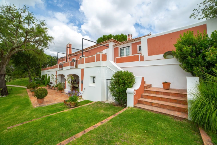 Moradia T5 para Venda em Santo Estêvão Foto 13