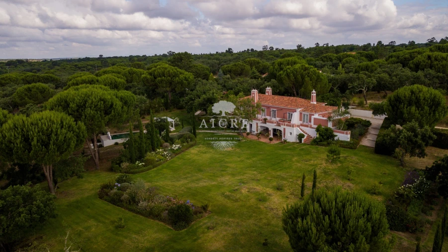 Moradia T5 para Venda em Santo Estêvão Foto 4